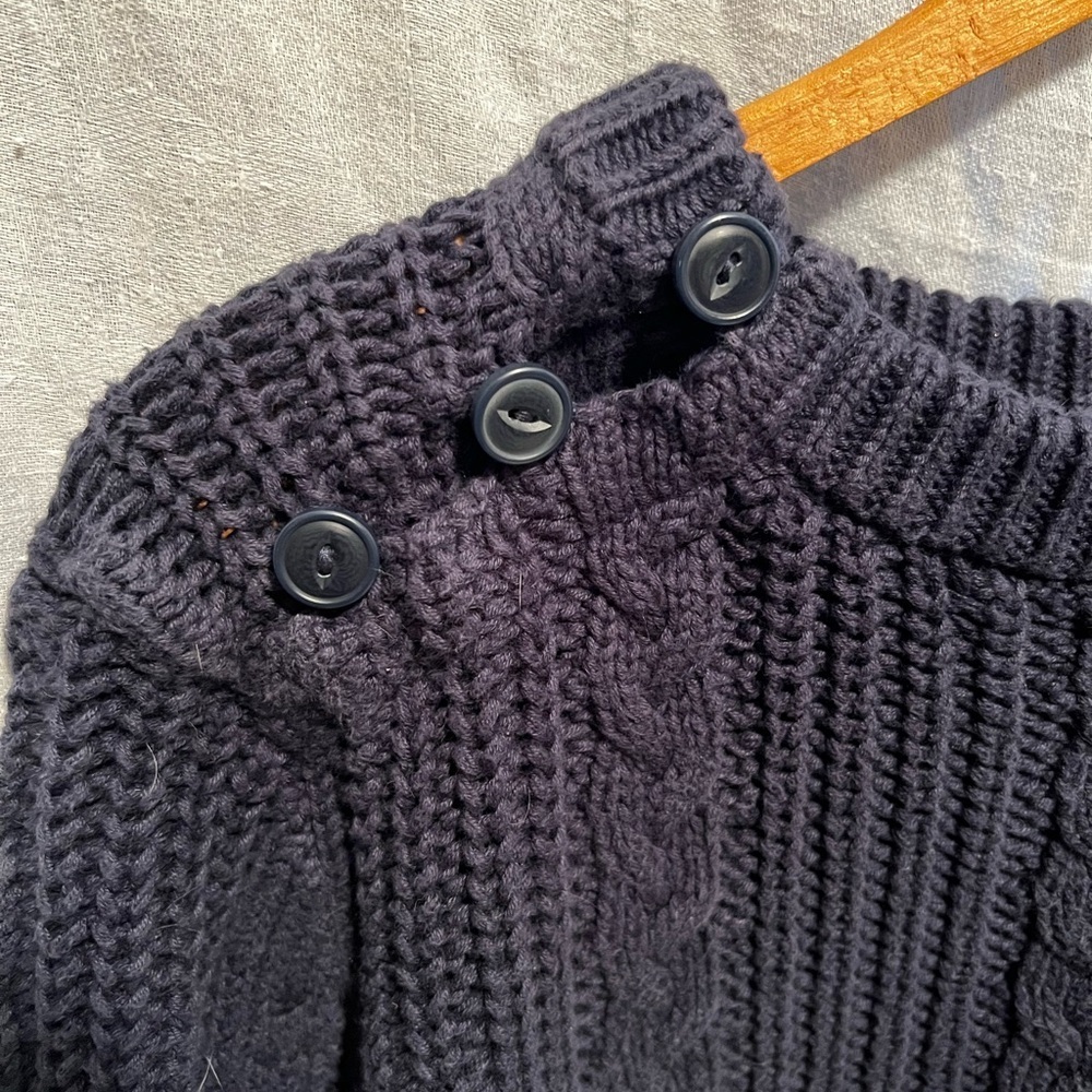 L.L.Bean vintage cable knit navy sweater. Size XL. Button accents on shoulder.
